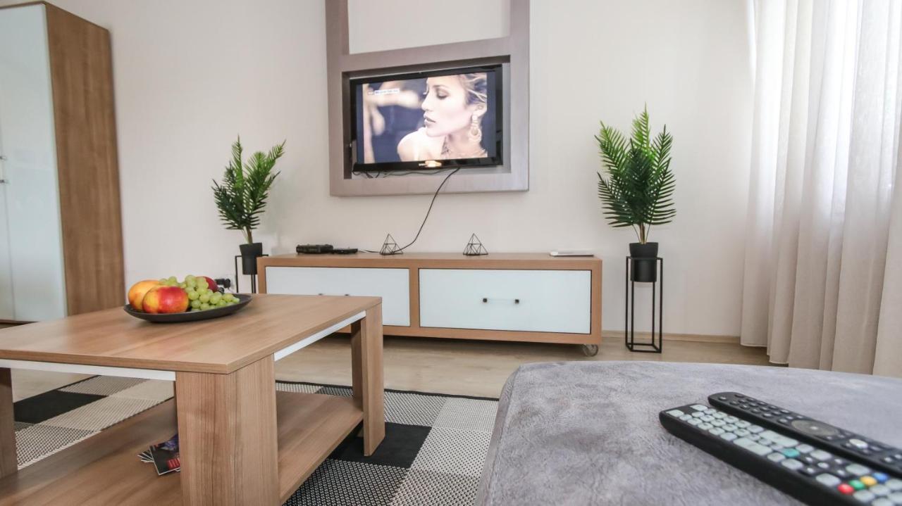 Delta City New Belgrade Apartment Free Public Parking Екстер'єр фото